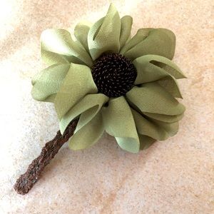 Brand new: sunflower hair pin